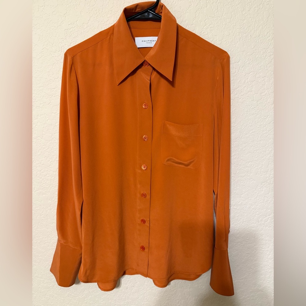Equipment Femme Utility 100% silk button down blouse SZ small
